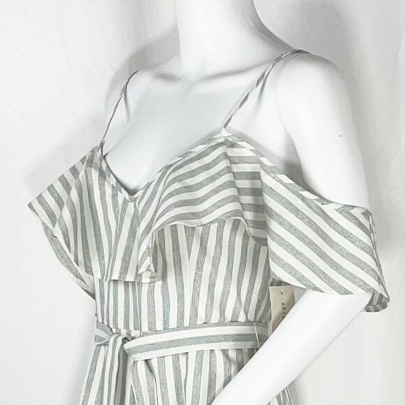 After Market White & Gray Stripe Flutter Cold Shoulder Ruffle Hem Romper SzS NWT - Picture 11 of 16
